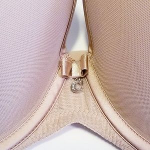 Chantelle Intimates & Sleepwear - Chantelle 34DDD Tan Neutral Push Up Bra Chantelle Intimates & Sleepwear - Chantelle 34DDD Tan Neutral Push Up Bra